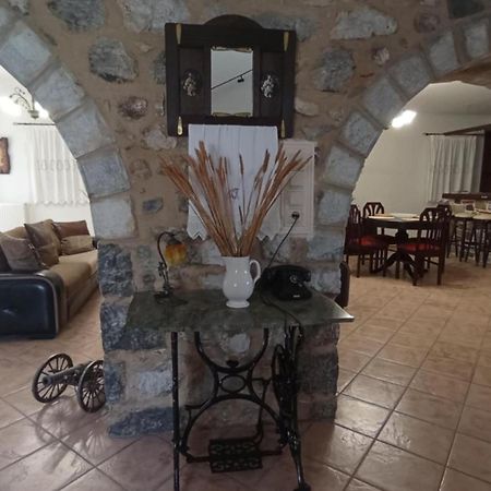 Villa Iris Містрас Екстер'єр фото