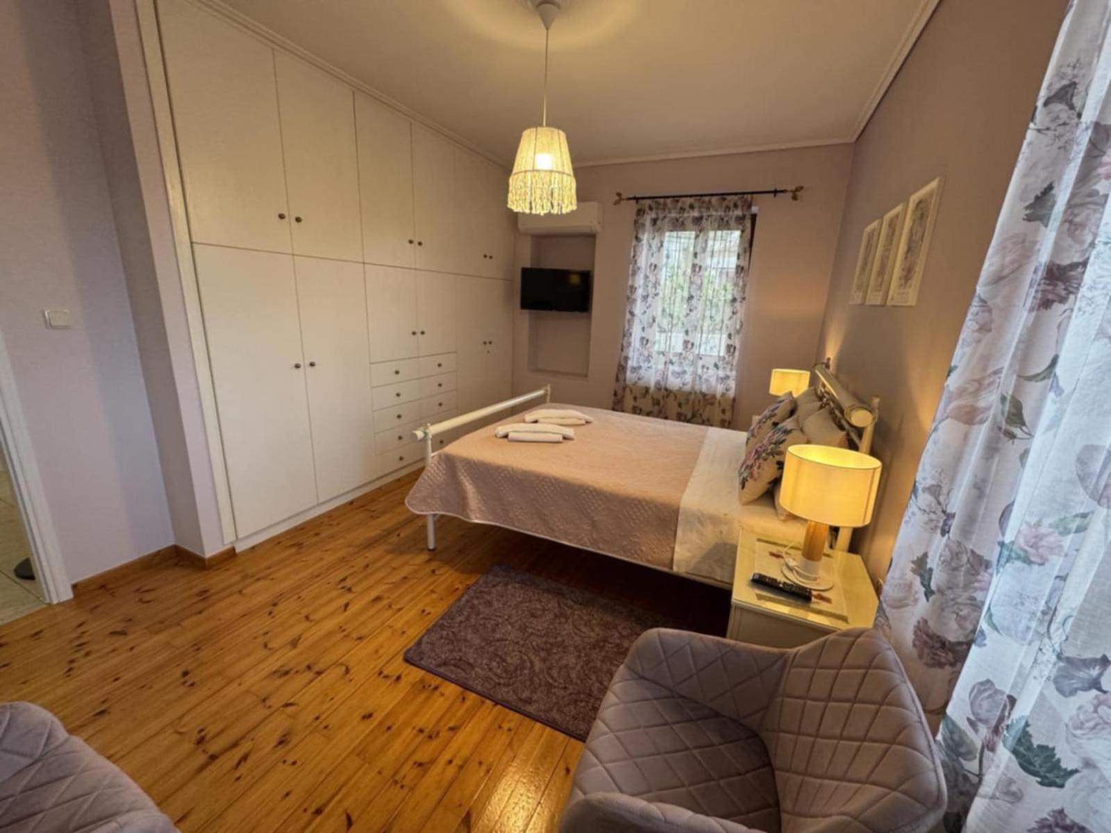 Villa Iris Містрас Екстер'єр фото